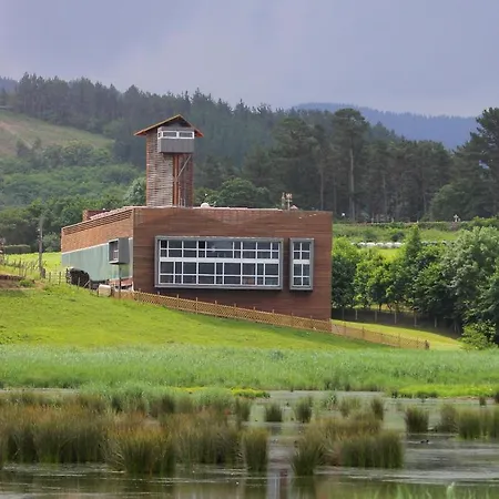 Urdaibai Bird Center * Gautegiz Arteaga