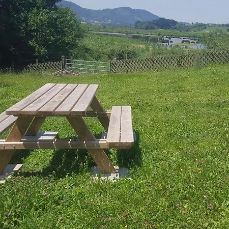 호텔 Urdaibai Bird Center *